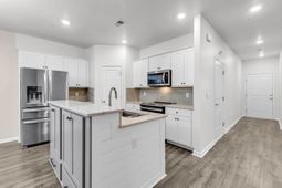 87 Vineyard Place  photo 4