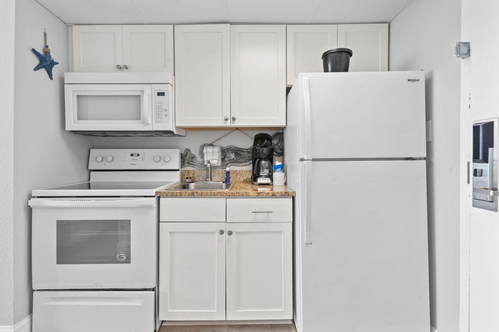 6900 N Ocean Blvd.  Photo 18