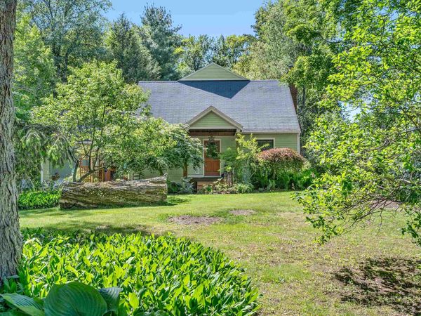 29 Tanglewood Drive, South Burlington, VT 05403
