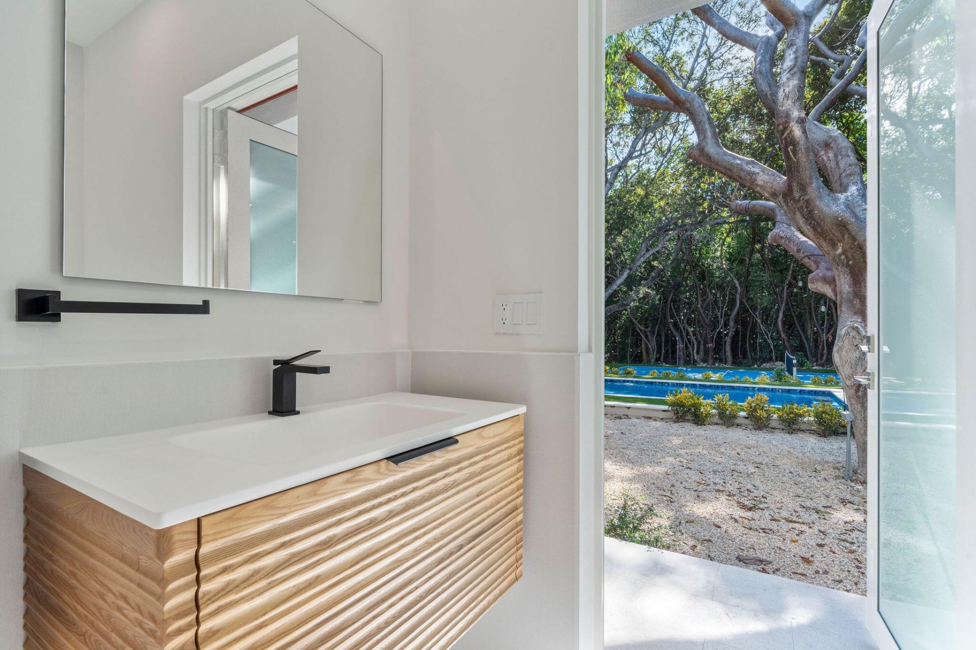 114 Royal Lane, Islamorada, FL 33036 Photo
