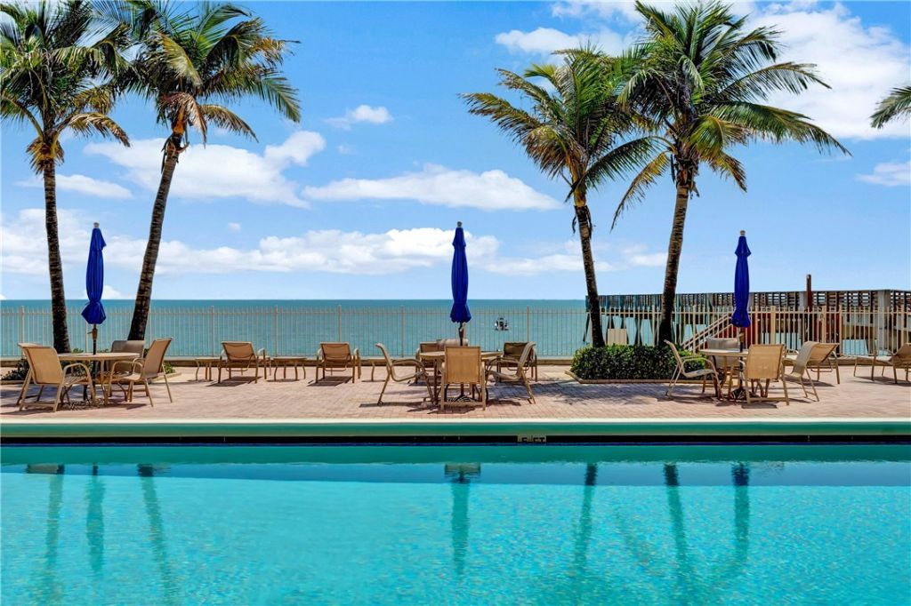 4800 Highway A1a, Unit 413, Vero Beach, FL 32963 Photo