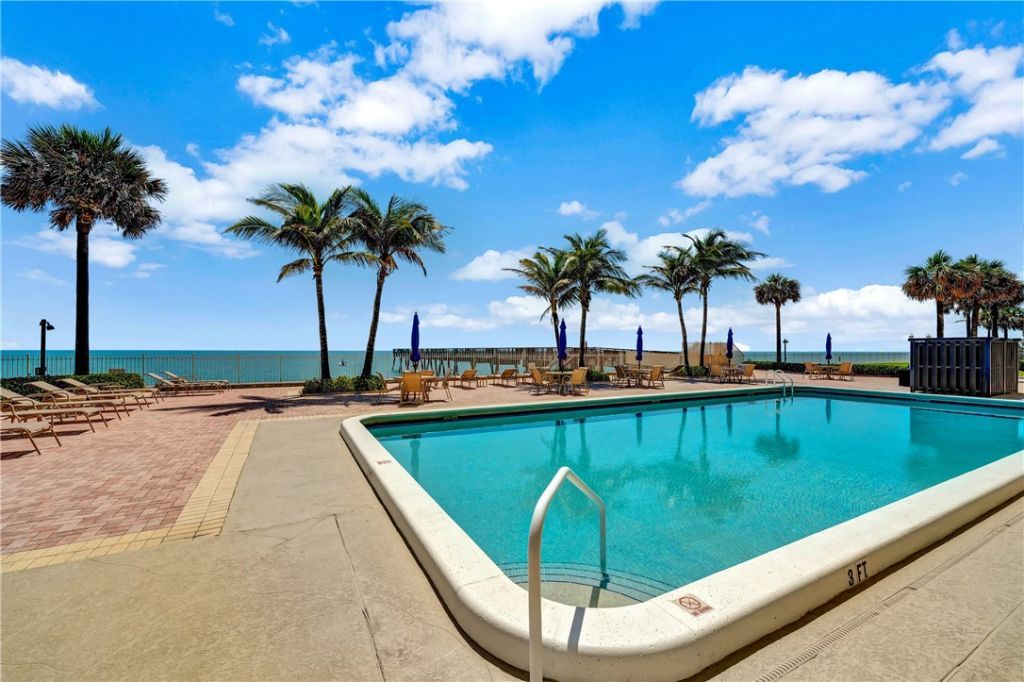 4800 Highway A1a, Unit 413, Vero Beach, FL 32963 Photo