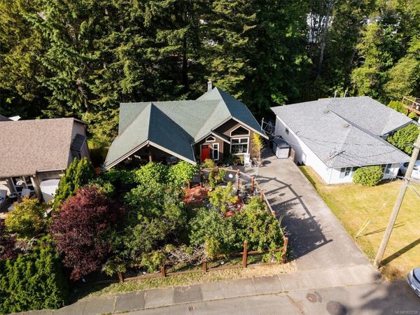 1456 Hurford Ave , Courtenay, BC V9N 6X3