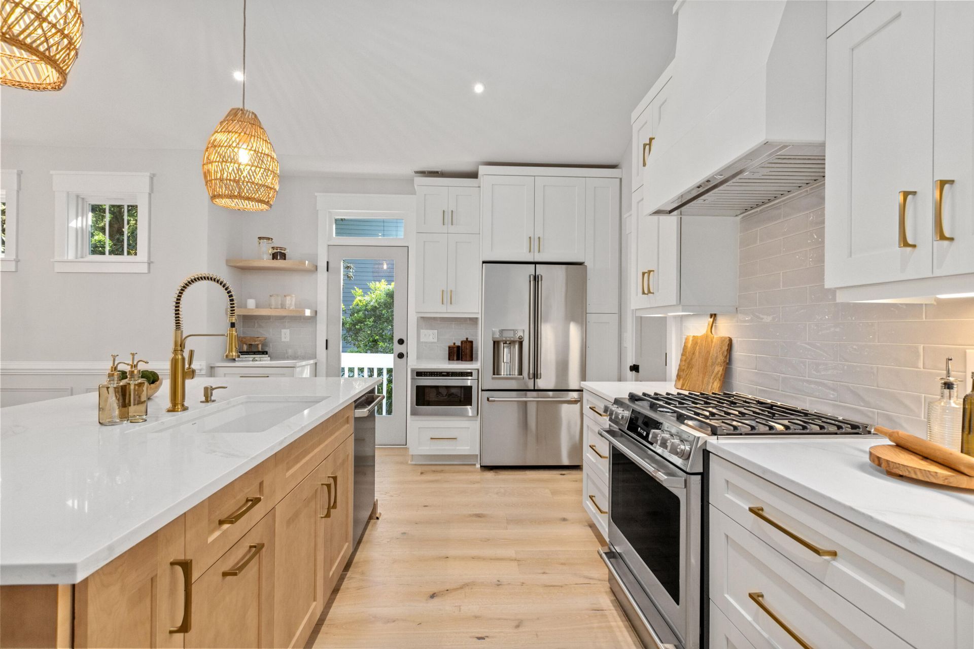 1063 Barfield Street Photo 6