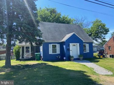 3937 WALNUT STREET, HARRISBURG, PA 17109
