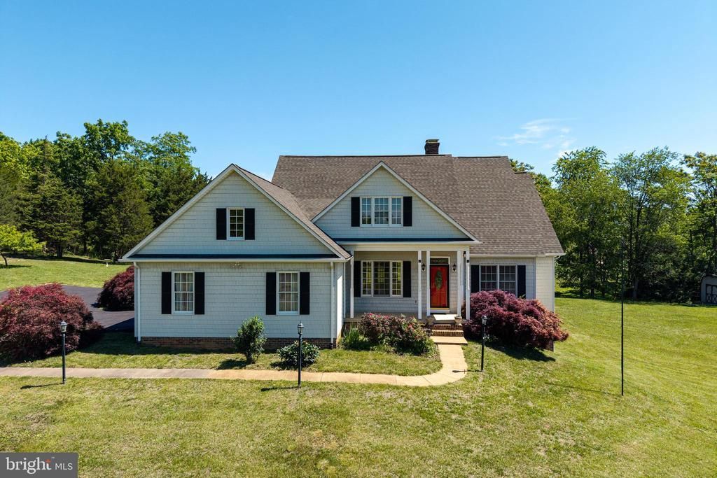 128 FAIRVIEW CIRCLE, WOODSTOCK, VA 22664
