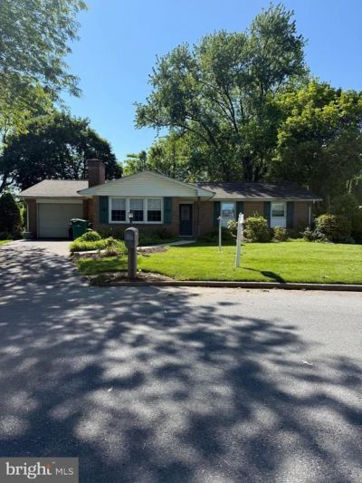 230 Robin Road , Hershey, PA 17033 Main Photo