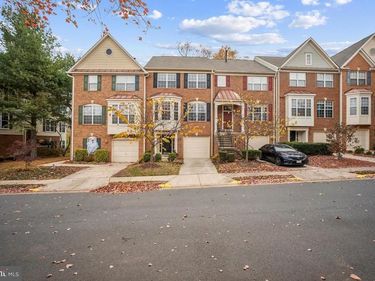 11551 LAUREL LAKE SQUARE , FAIRFAX, VA 22030