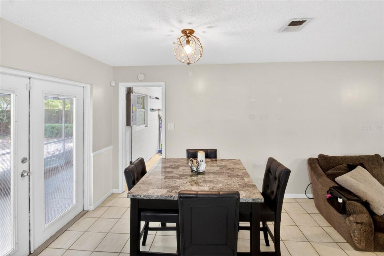 1915 NW 42nd Place, Gainesville, FL 32605 Photo