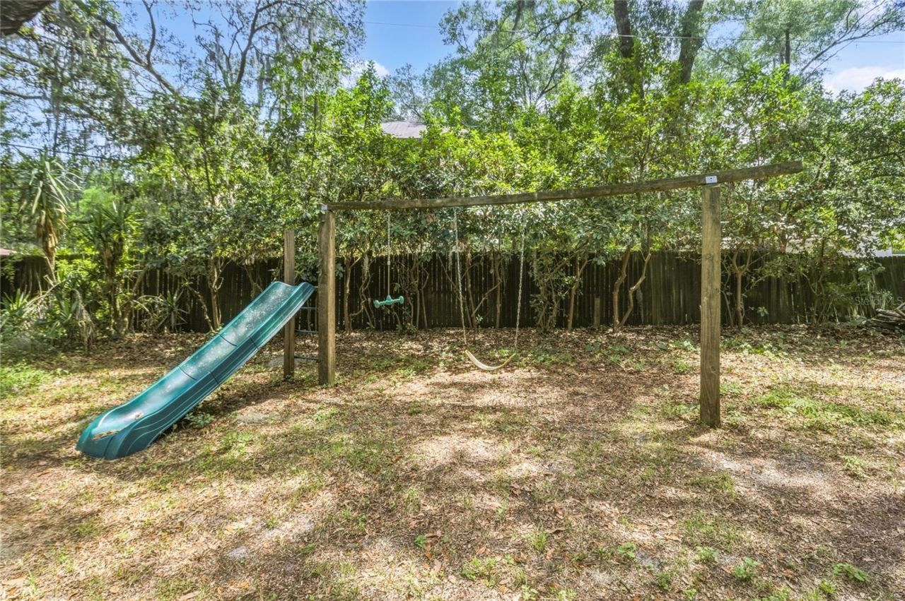 1915 NW 42nd Place, Gainesville, FL 32605 Photo