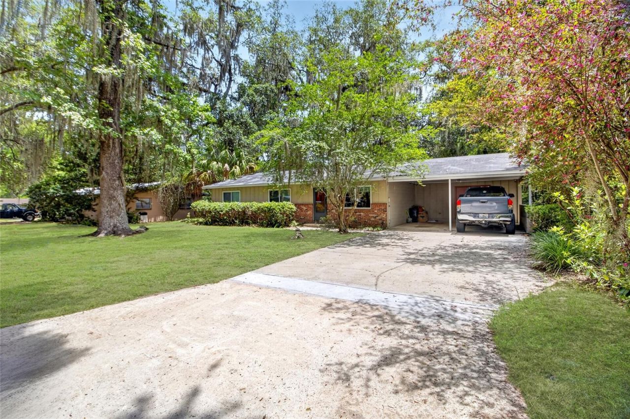 1915 NW 42nd Place, Gainesville, FL 32605 Photo