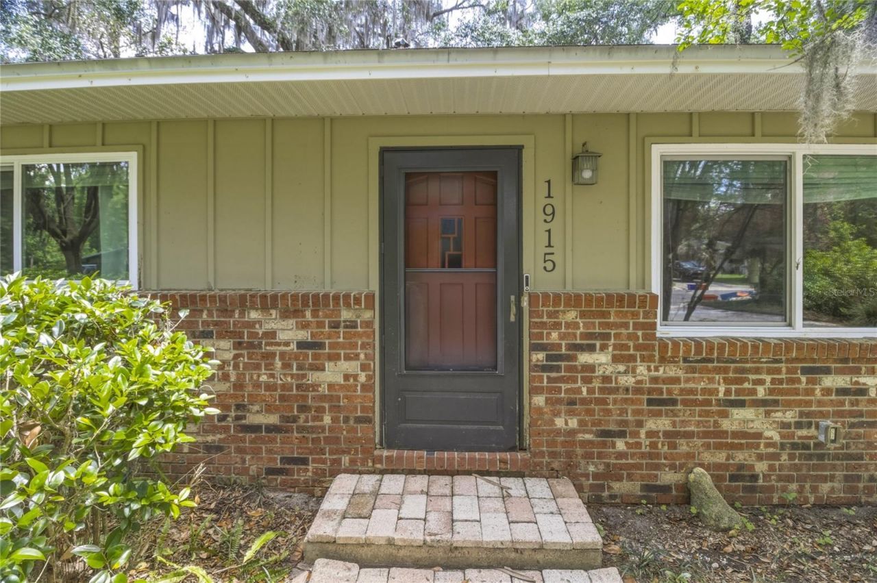 1915 NW 42nd Place, Gainesville, FL 32605 Photo