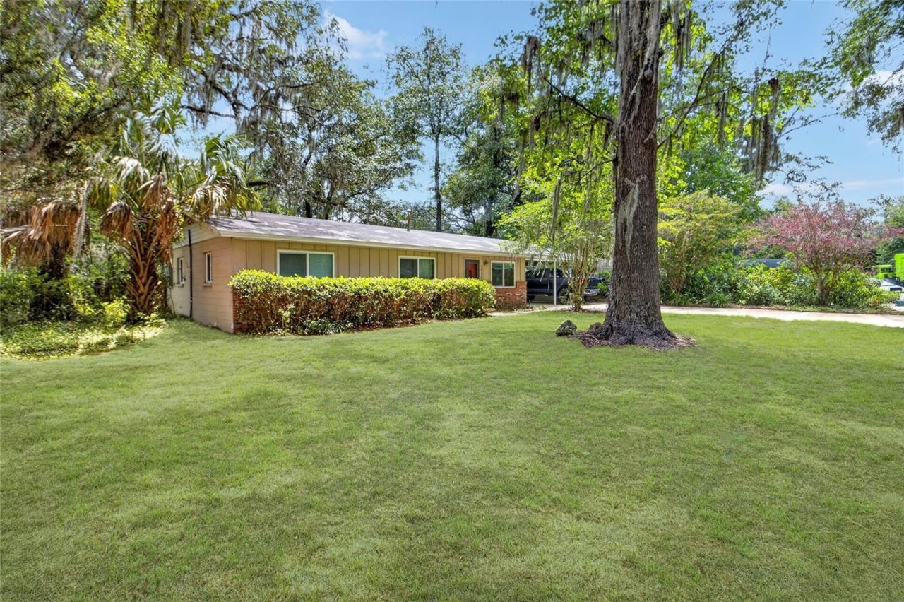 1915 NW 42nd Place, Gainesville, FL 32605 Photo