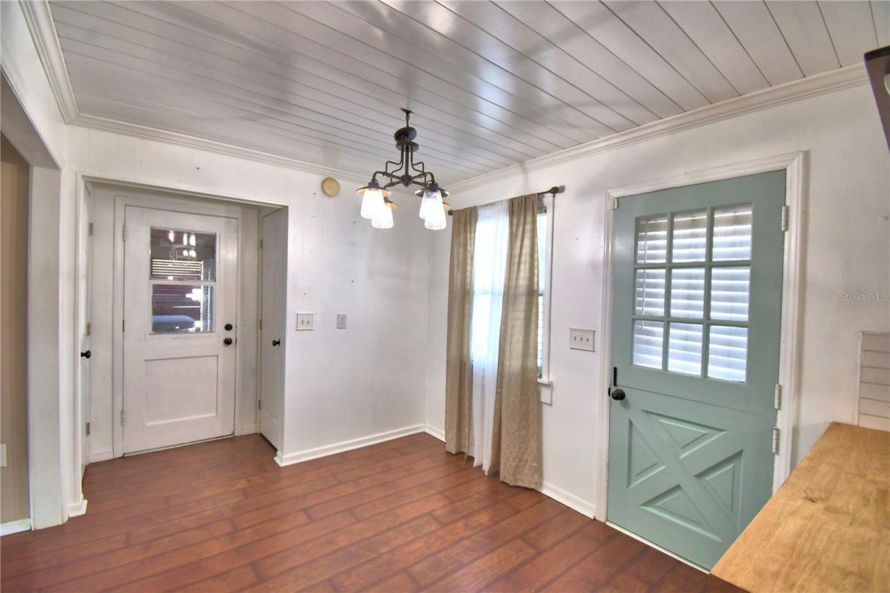215 S Ilakee Avenue , Lake Alfred, FL 33850 Photo