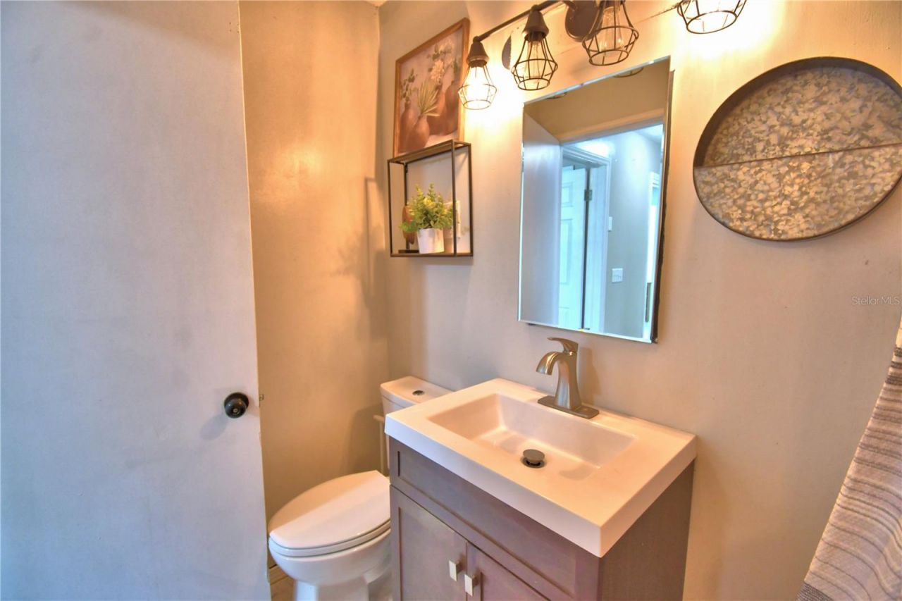 215 S Ilakee Avenue , Lake Alfred, FL 33850 Photo