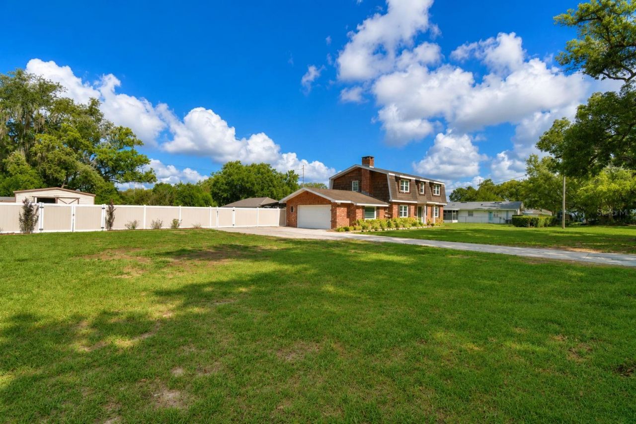 215 S Ilakee Avenue , Lake Alfred, FL 33850 Photo