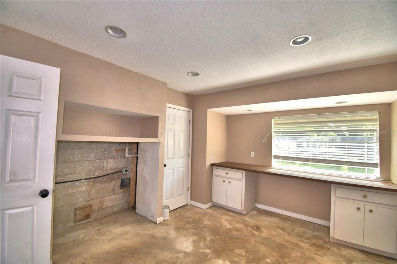 215 S Ilakee Avenue , Lake Alfred, FL 33850 Photo