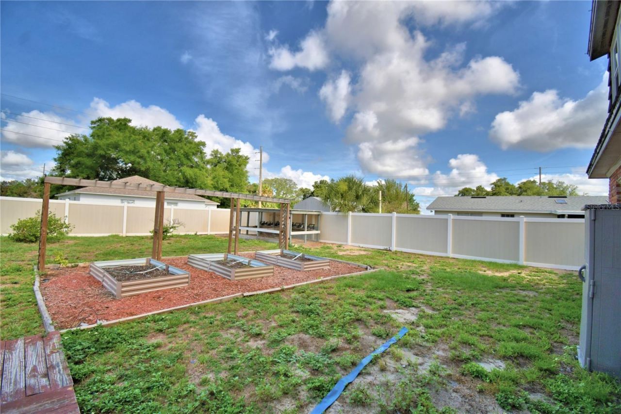 215 S Ilakee Avenue , Lake Alfred, FL 33850 Photo