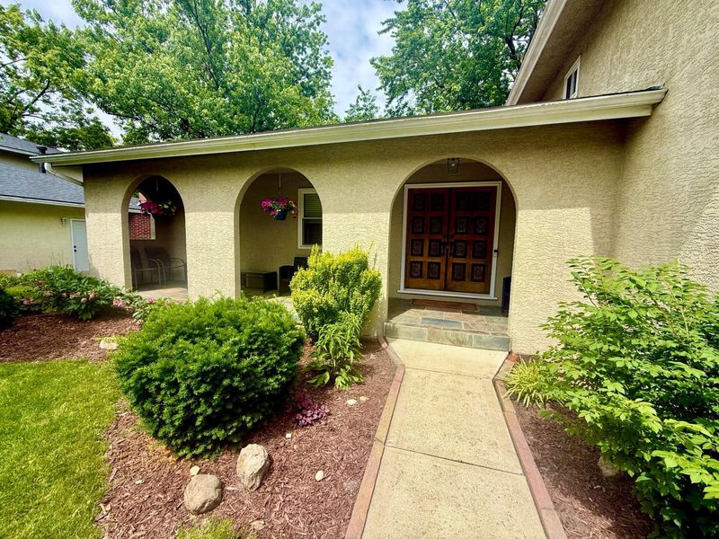 1379 Brenthaven Place, Columbus, OH 43228 Photo 4