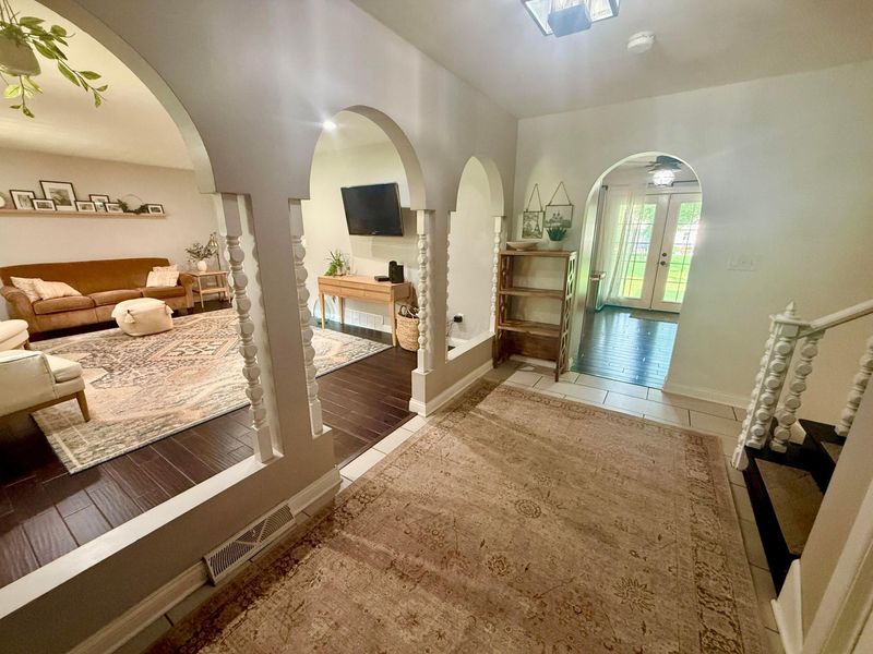 1379 Brenthaven Place, Columbus, OH 43228 Photo 7