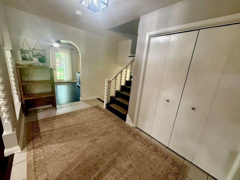1379 Brenthaven Place, Columbus, OH 43228 Photo 8