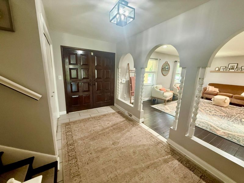 1379 Brenthaven Place, Columbus, OH 43228 Photo 9