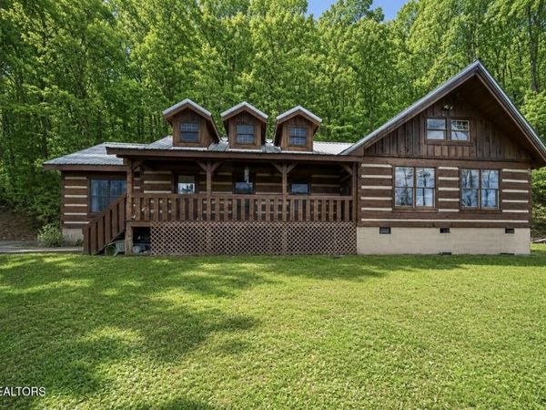 830 Sleepy Hollow Rd, Gatlinburg, TN 37738