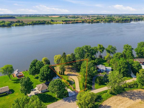 W10904 Glen Drive, Beaver Dam, WI 53916