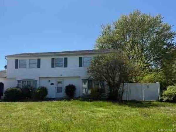 4 Rustic Avenue , Medford, NY 11763