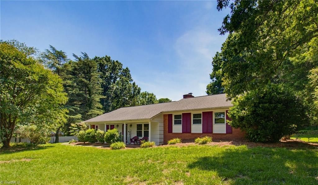 3462 Stimpson Drive, Pfafftown, NC 27040 Main Photo