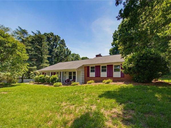 3462 Stimpson Drive , Pfafftown, NC 27040