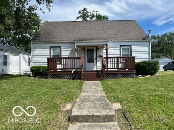 220 E 34th Street , Anderson, IN 46013