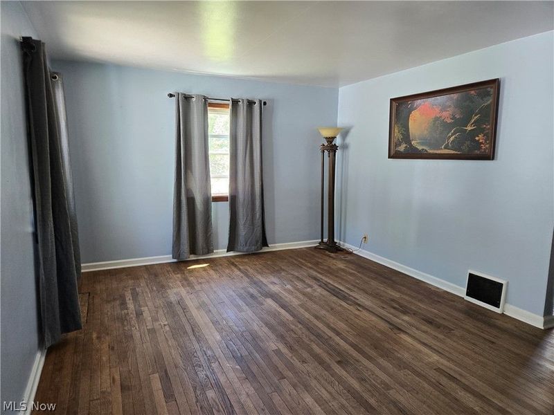201 Ridgewood Drive, Amsterdam, OH 43903 Photo 7