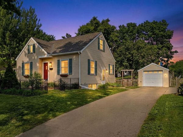 133 Park Lane, Hopkins, MN 55343