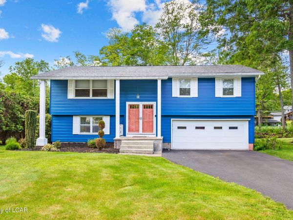 9 Hitchen Post Road, Mountain Top, PA 18707