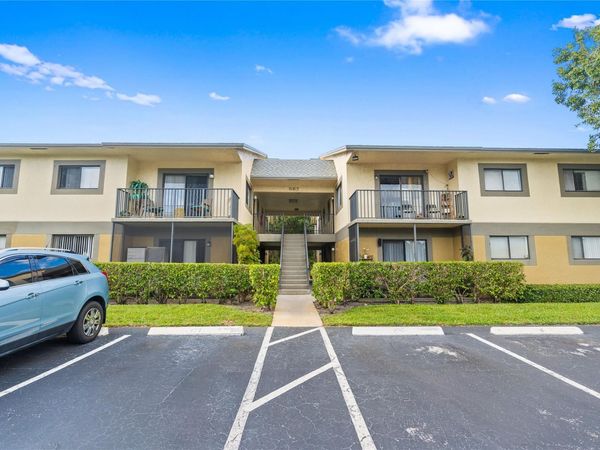567 Trace Circle, Deerfield Beach, FL 33441