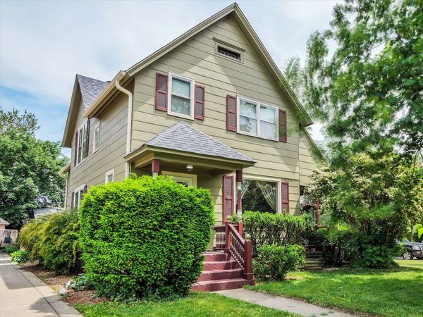 433 Arlington Avenue , Elgin, IL 60120