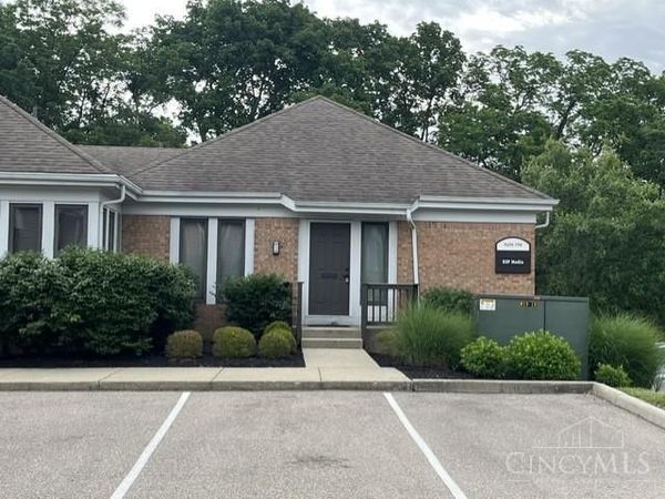 9200 Montgomery, Montgomery, OH 45242