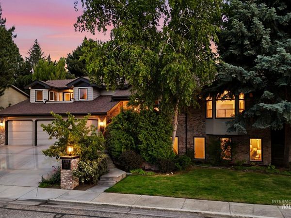 1103 E Harcourt Dr, Boise, ID 83702
