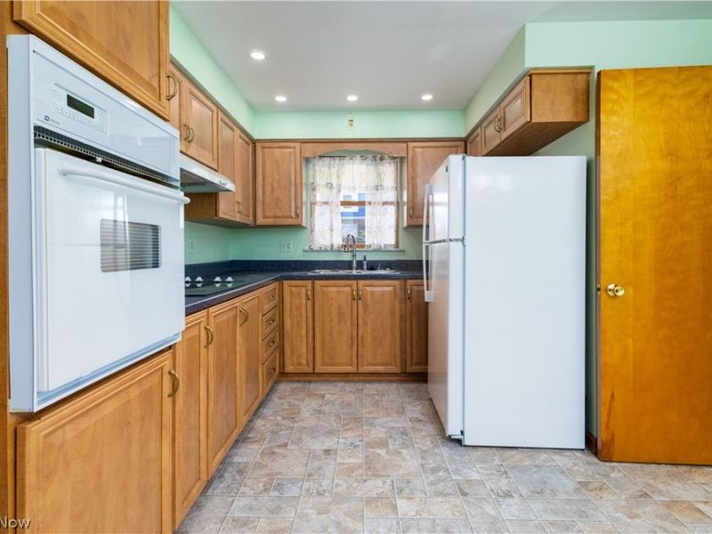 353 Westwood Drive, Steubenville, OH 43953 Photo 4