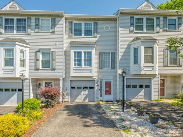 277 Cordial Dr , Bridgeville, PA 15017