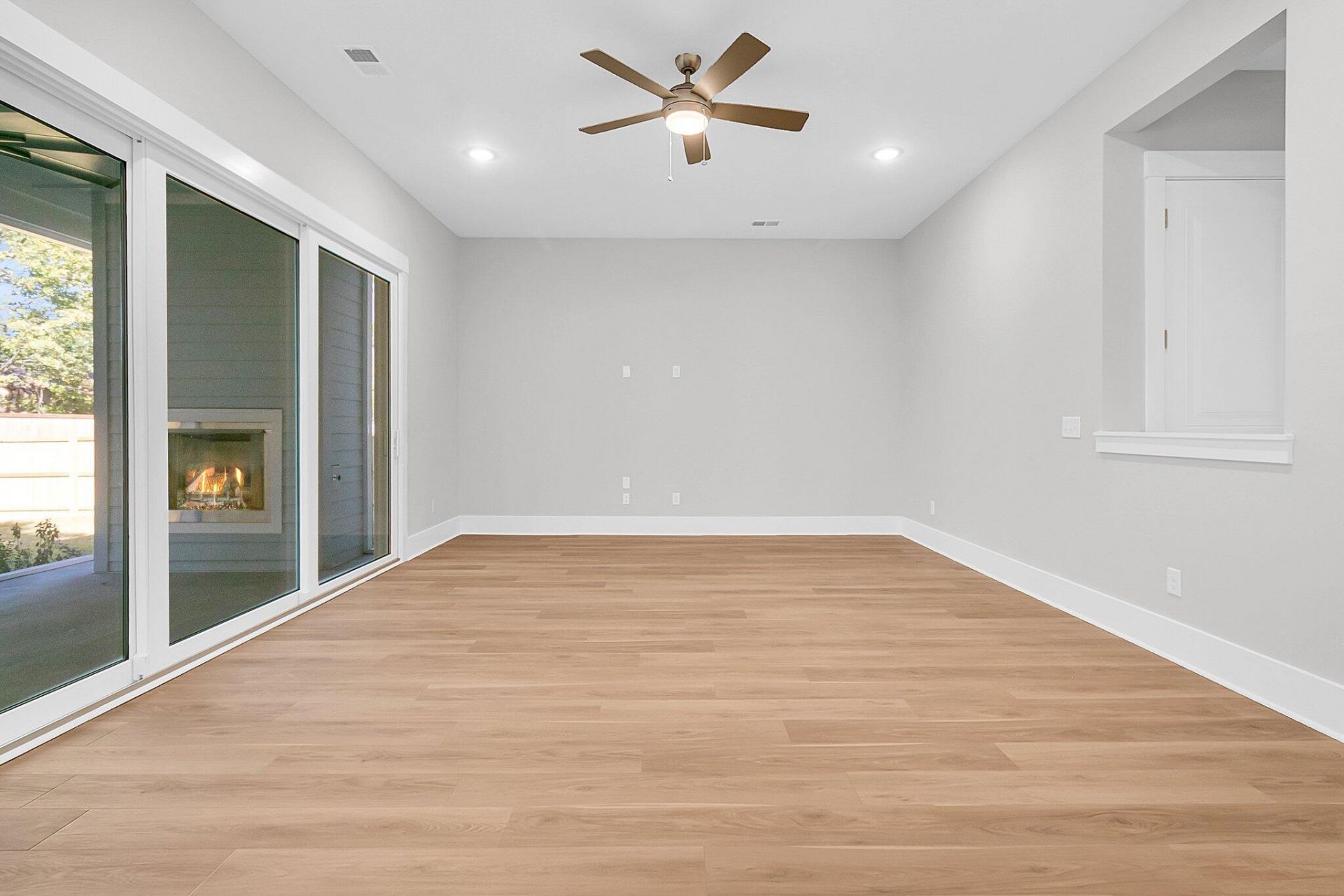 1253 Reserve Lane Photo 15