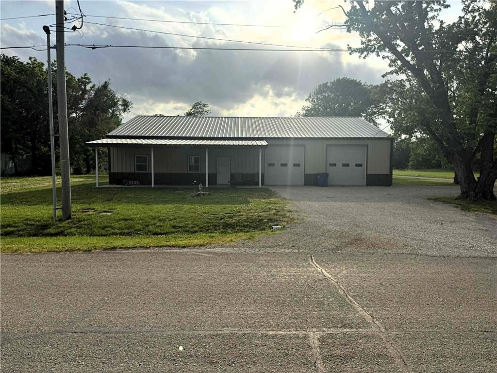 1137 N Main Street, Le Roy, KS 66857 Main Photo