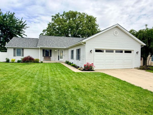 1221 Woodline Drive , Marysville, OH 43040