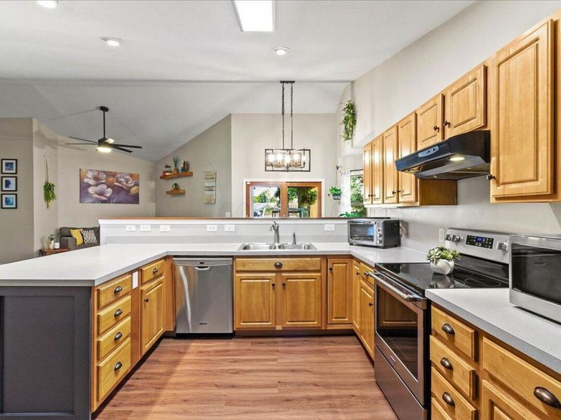 1221 Woodline Drive , Marysville, OH 43040 Photo 5