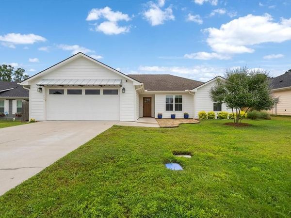 111 Lainey Lane , Mineola, TX 75773