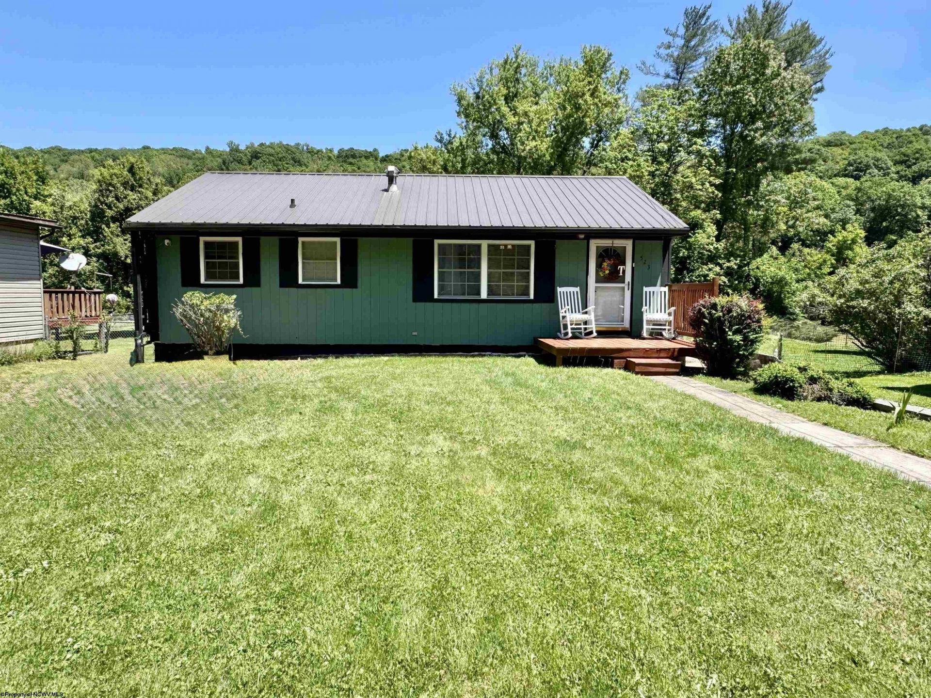 523 Maple Avenue, Grafton, WV 26354 Main Photo