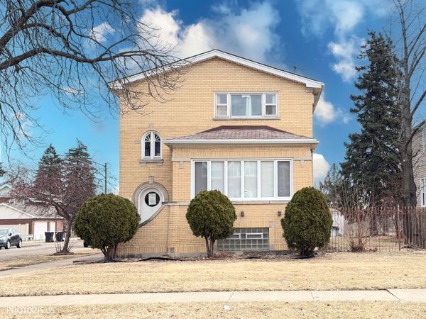 2457 N Nordica Avenue , Chicago, IL 60707