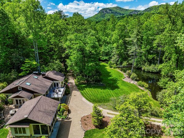 1213 Bull Pen Road , Cashiers, NC 28717