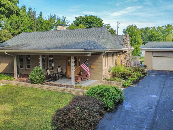 1006 Falkirk Road, Alma, MI 48801
